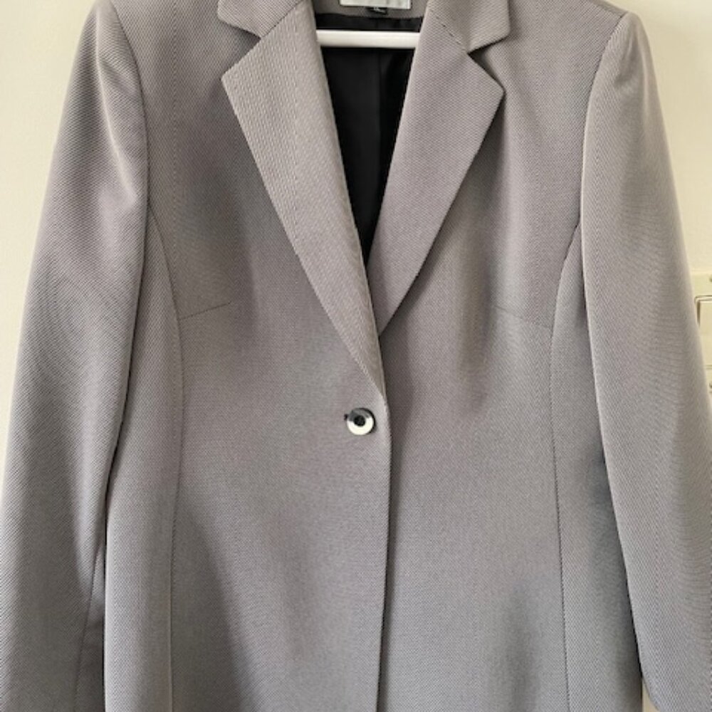 Le Suit Jacket - VTG -classic Jacket - straight side - herringbone ptn.  size 12